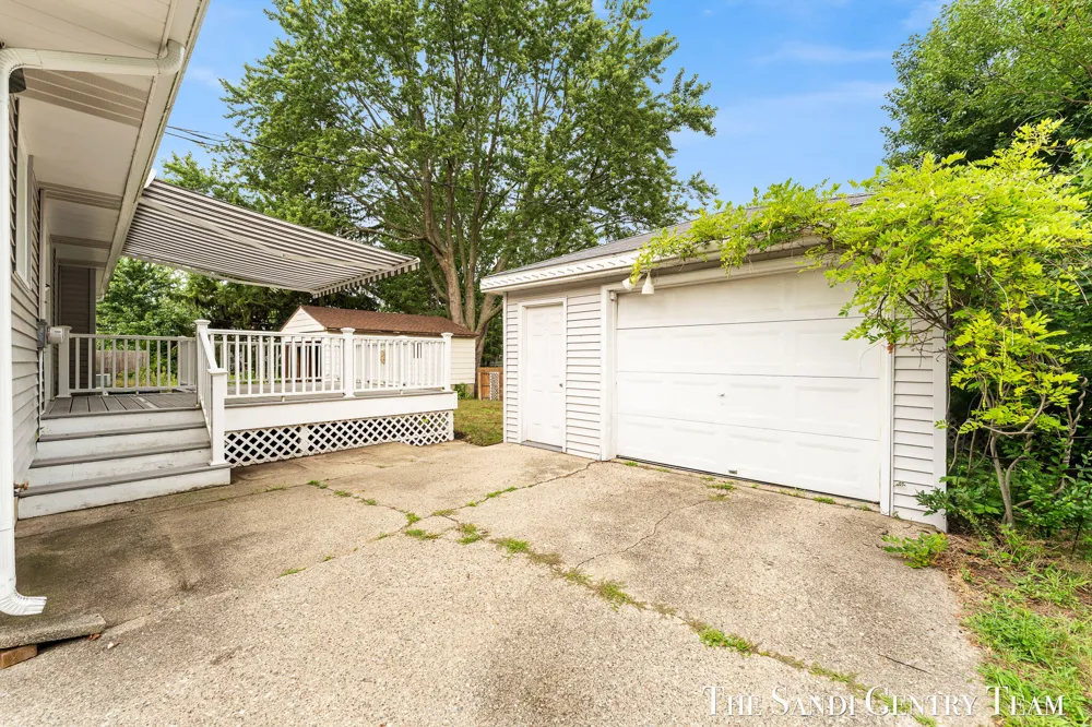 1015 Taylor Avenue Grand Haven, MI 49417