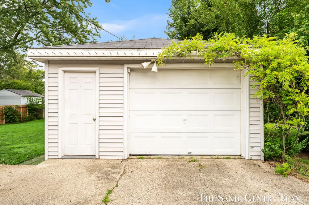 1015 Taylor Avenue Grand Haven, MI 49417