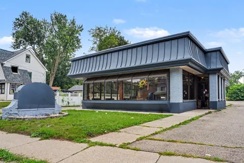 2814 Portage Street #1