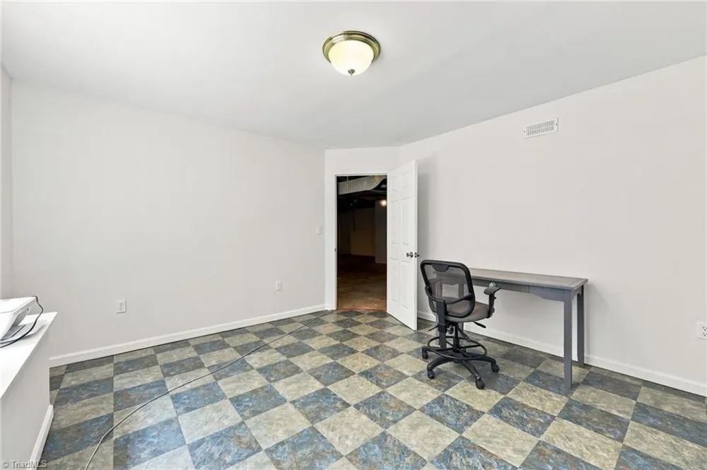 1035 Trinity Place Road Tobaccoville, NC 27050