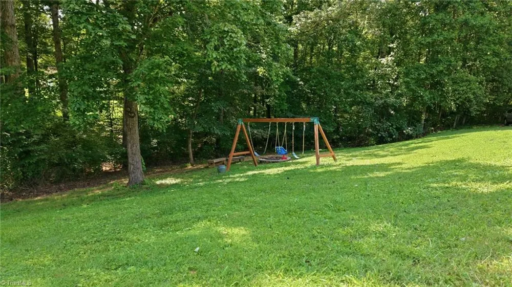 1035 Trinity Place Road Tobaccoville, NC 27050