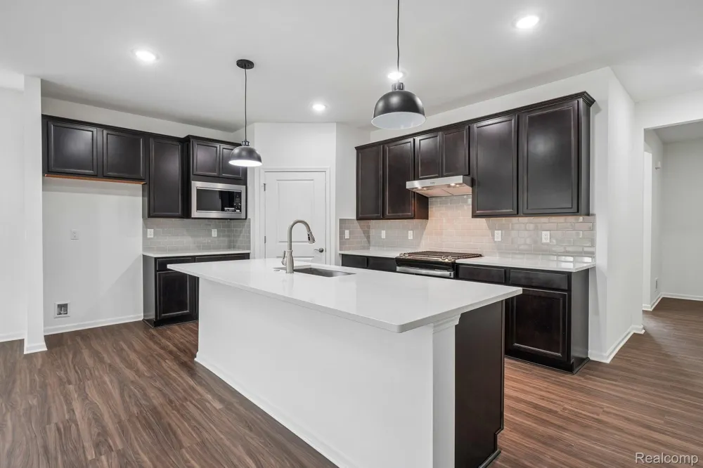 50745 Crusader Drive Macomb Township, MI 48044