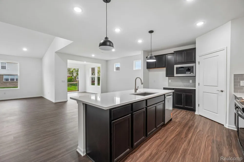 50745 Crusader Drive Macomb Township, MI 48044