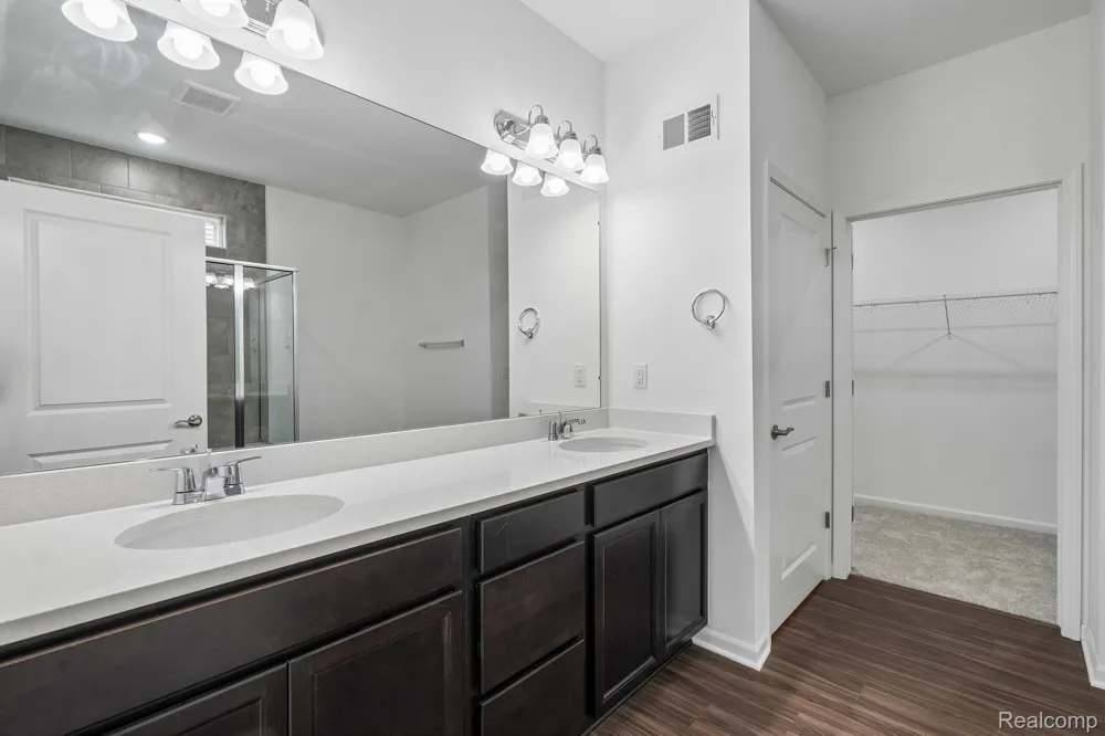 50745 Crusader Drive Macomb Township, MI 48044