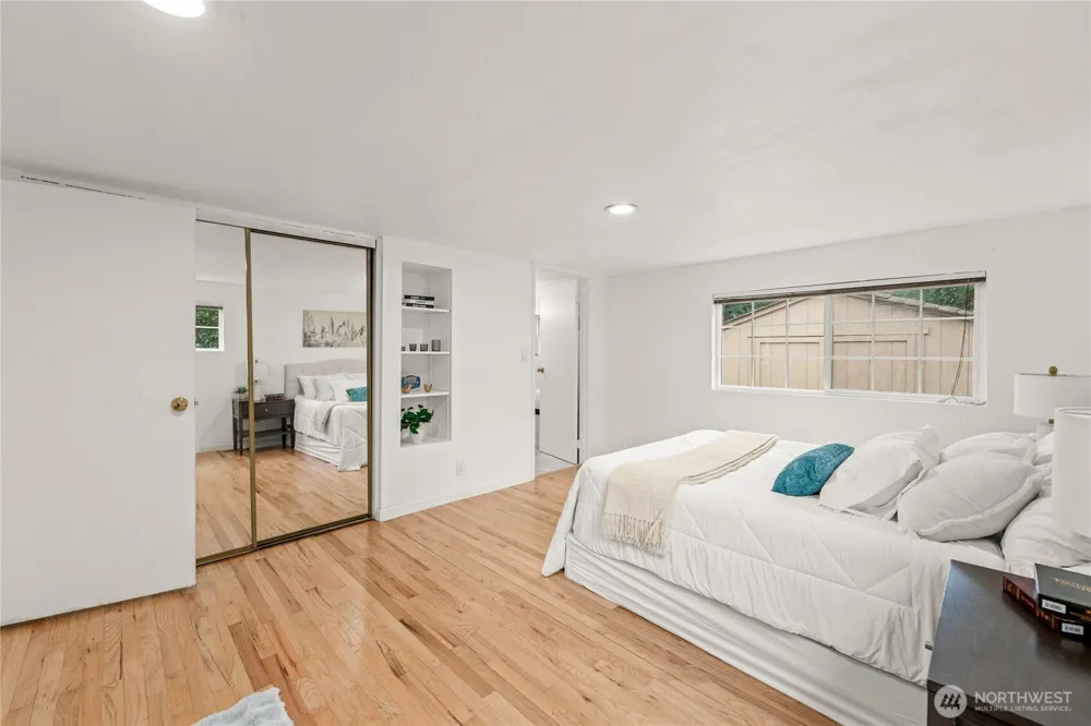 819 SW 134th Street SW Burien, WA 98146