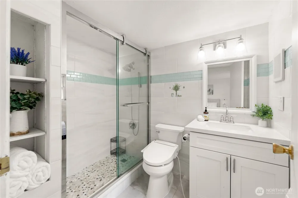 819 SW 134th Street SW Burien, WA 98146