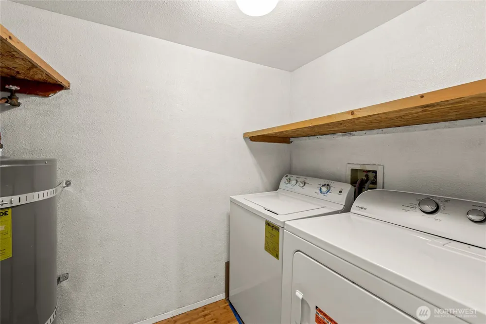819 SW 134th Street SW Burien, WA 98146