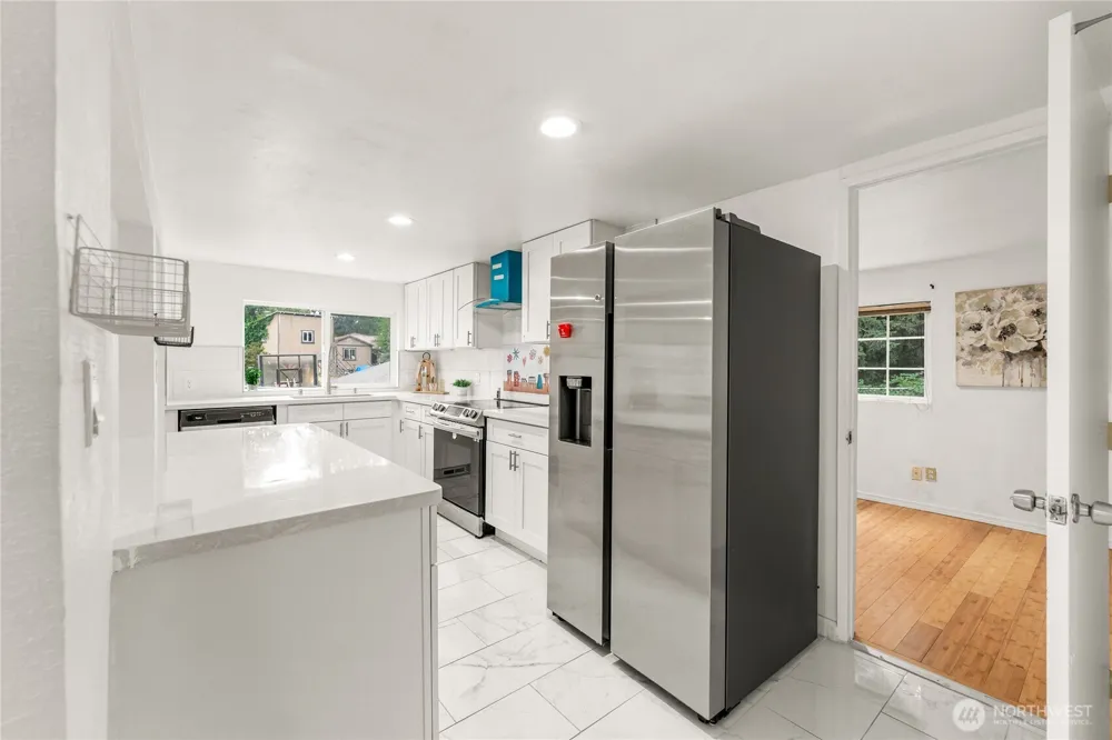 819 SW 134th Street SW Burien, WA 98146