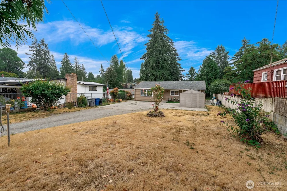 819 SW 134th Street SW Burien, WA 98146