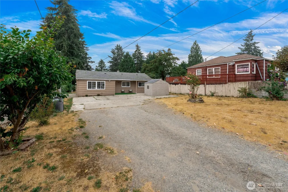 819 SW 134th Street SW Burien, WA 98146