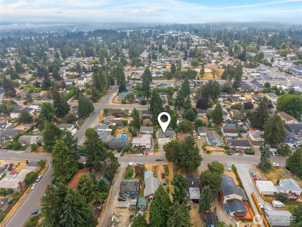 819 SW 134th Street SW Burien, WA 98146