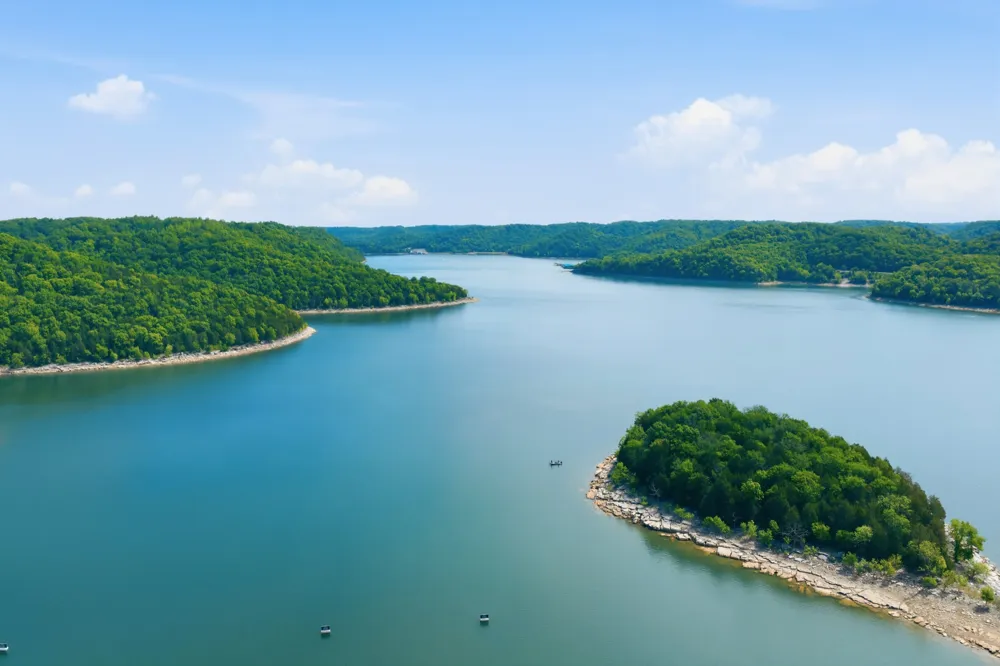 605 Harbor Dr Lancaster, TN 38569