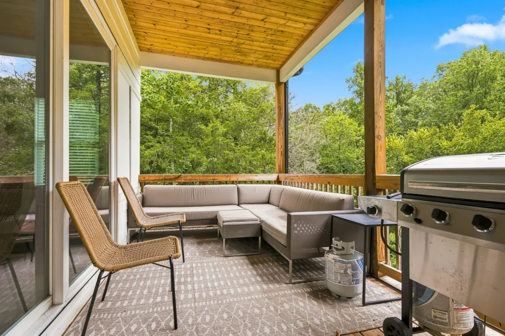 605 Harbor Dr Lancaster, TN 38569
