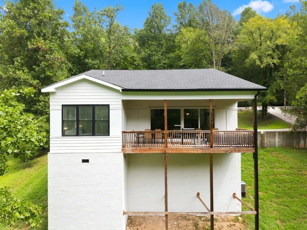 605 Harbor Dr Lancaster, TN 38569