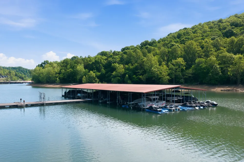 605 Harbor Dr Lancaster, TN 38569
