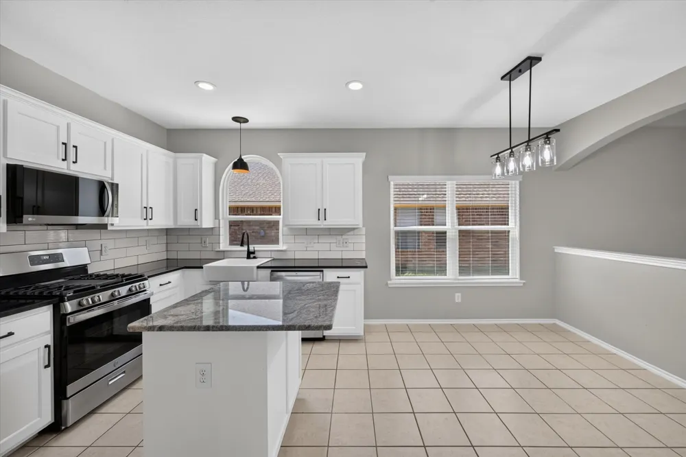 55 Highland Drive Sanger, TX 76266