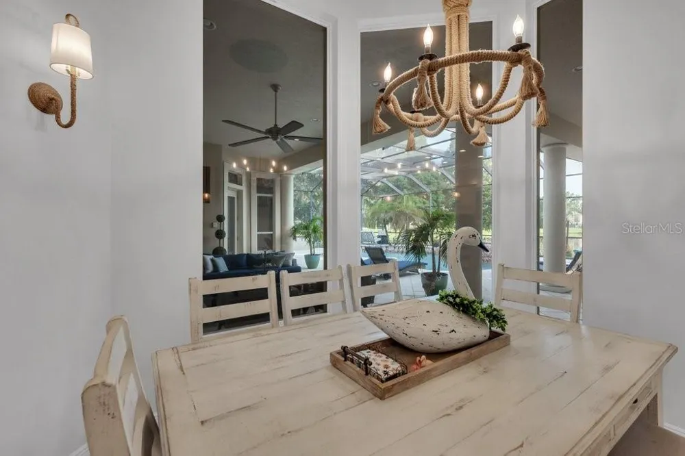 6217 KINGBIRD MANOR DRIVE Lithia, FL 33547
