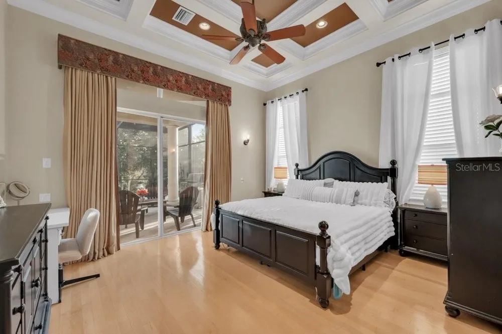 6217 KINGBIRD MANOR DRIVE Lithia, FL 33547
