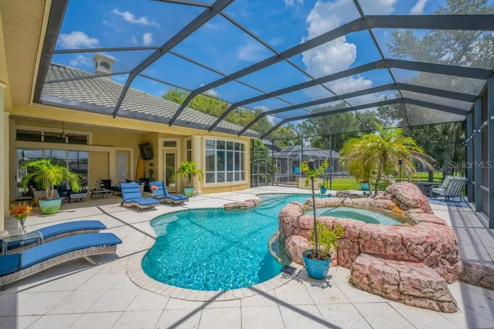 6217 KINGBIRD MANOR DRIVE Lithia, FL 33547