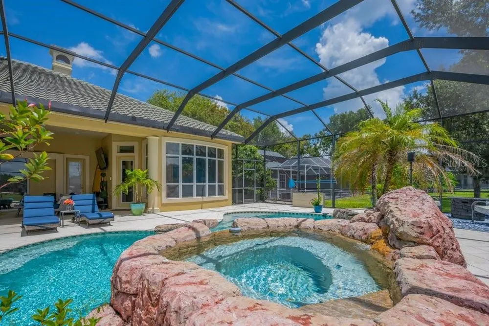 6217 KINGBIRD MANOR DRIVE Lithia, FL 33547