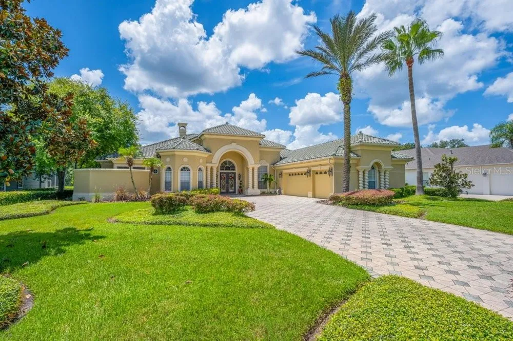 6217 KINGBIRD MANOR DRIVE Lithia, FL 33547