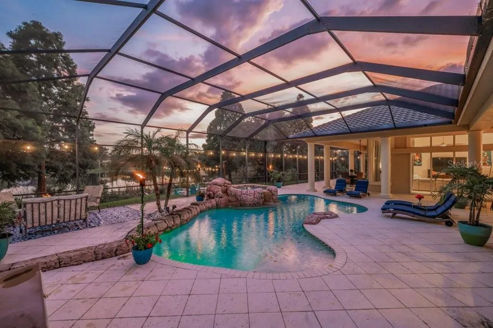 6217 KINGBIRD MANOR DRIVE Lithia, FL 33547