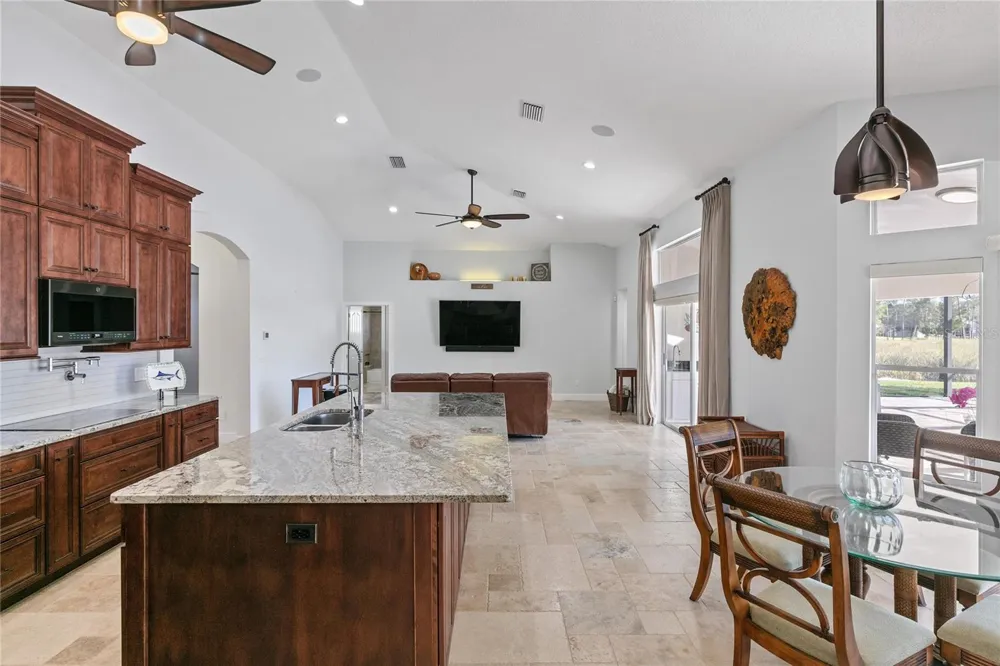 655 CALEDONIA PLACE Sanford, FL 32771