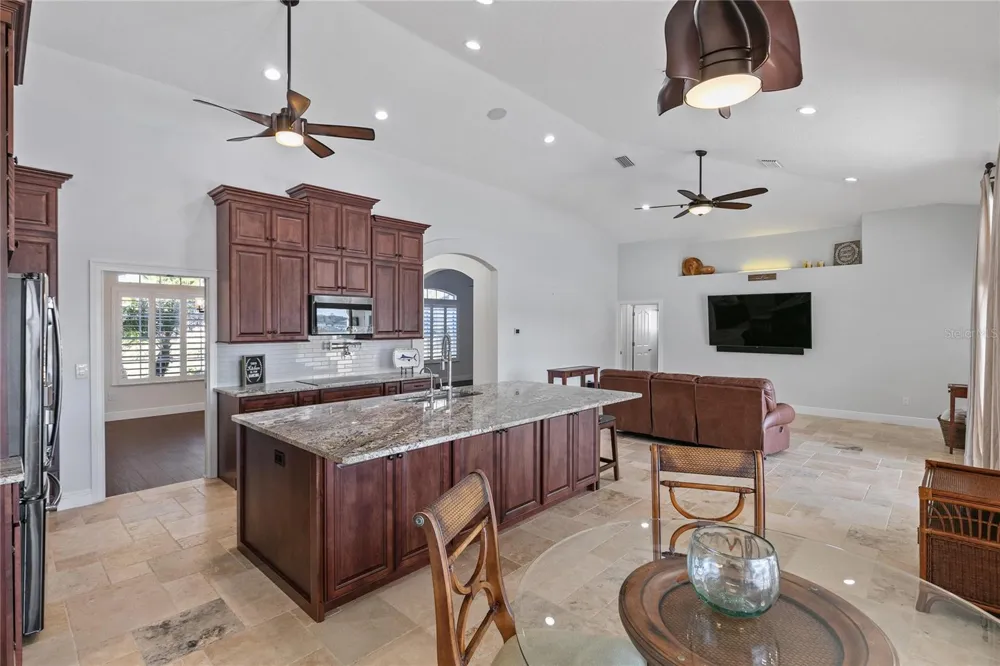 655 CALEDONIA PLACE Sanford, FL 32771