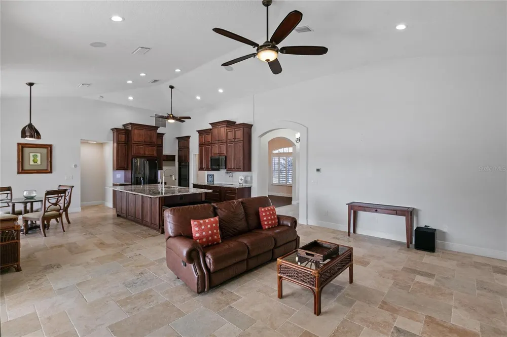 655 CALEDONIA PLACE Sanford, FL 32771
