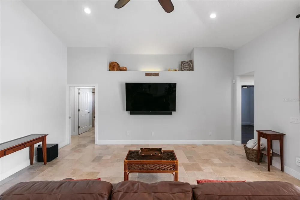 655 CALEDONIA PLACE Sanford, FL 32771