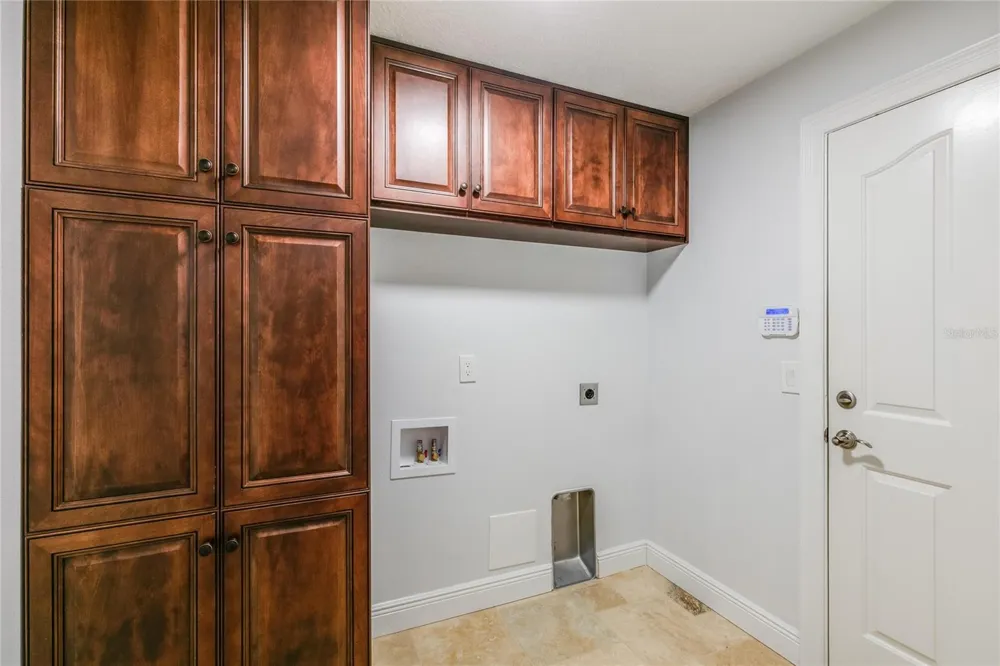 655 CALEDONIA PLACE Sanford, FL 32771