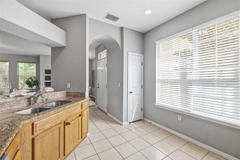 5118 5TH WAY St Petersburg, FL 33703