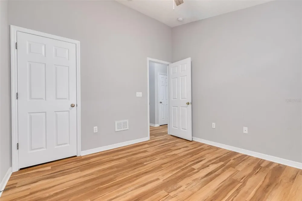 5118 5TH WAY St Petersburg, FL 33703
