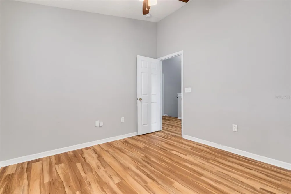5118 5TH WAY St Petersburg, FL 33703