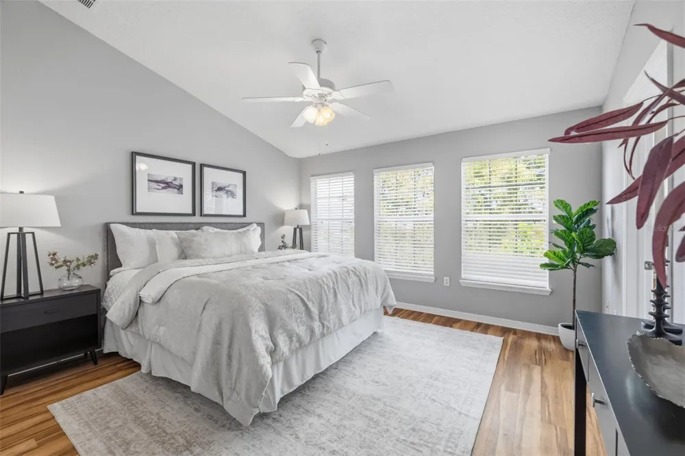 5118 5TH WAY St Petersburg, FL 33703