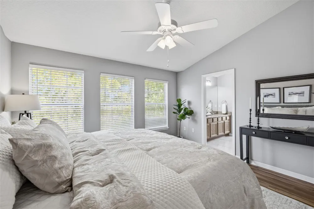 5118 5TH WAY St Petersburg, FL 33703