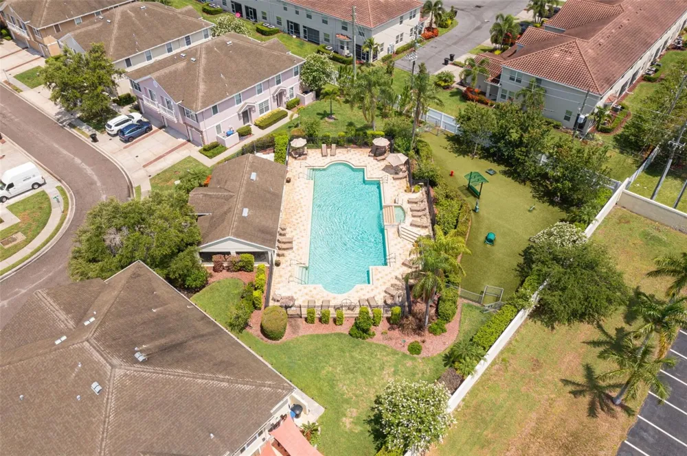 5118 5TH WAY St Petersburg, FL 33703