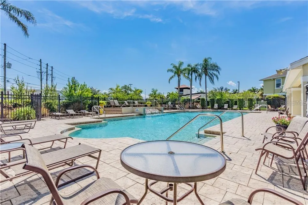 5118 5TH WAY St Petersburg, FL 33703