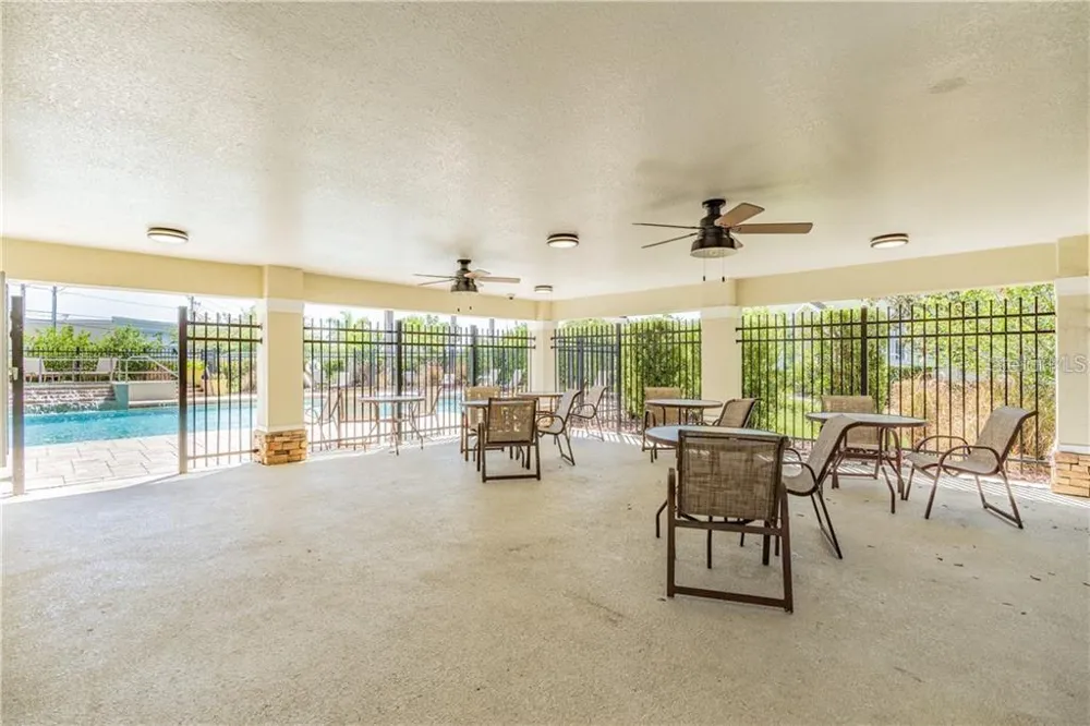 5118 5TH WAY St Petersburg, FL 33703