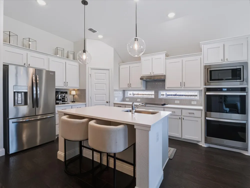 615 Frio Lane Aubrey, TX 76227