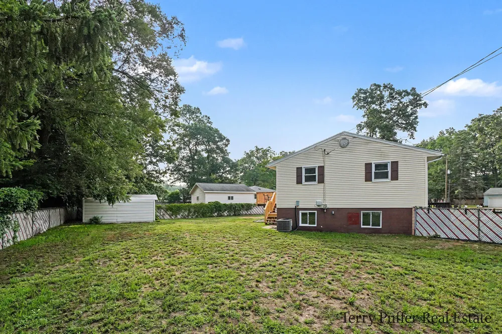 3942 Hall Road Muskegon, MI 49442