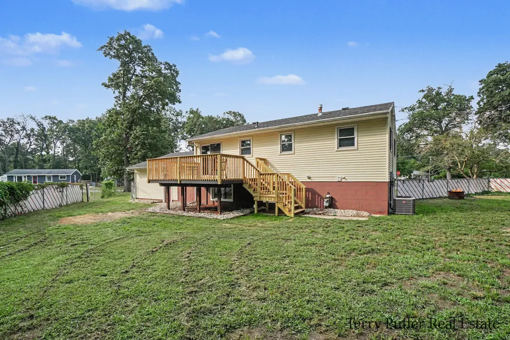 3942 Hall Road Muskegon, MI 49442