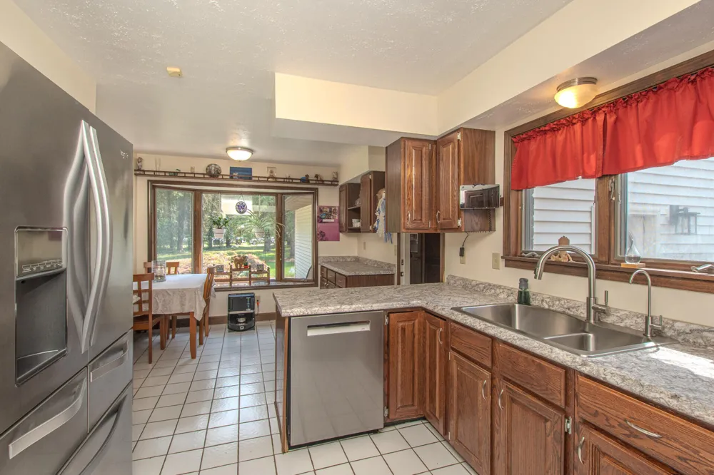12575 Green Tree Trail South Lyon, MI 48178