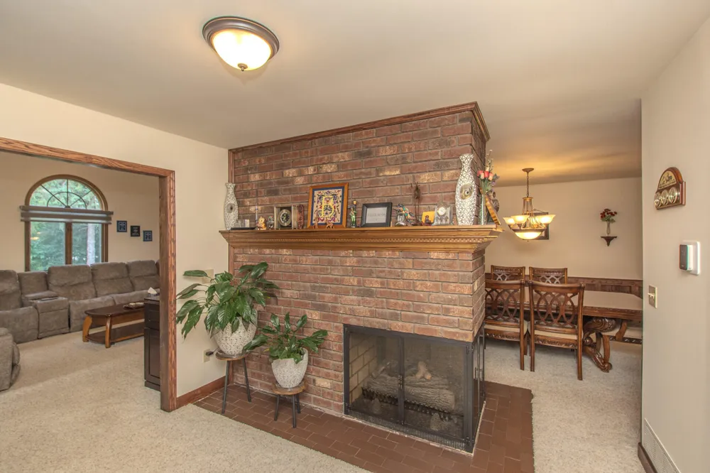 12575 Green Tree Trail South Lyon, MI 48178