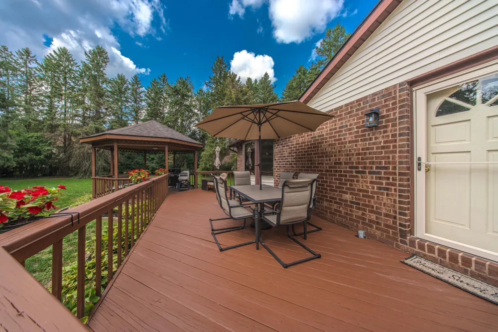 12575 Green Tree Trail South Lyon, MI 48178