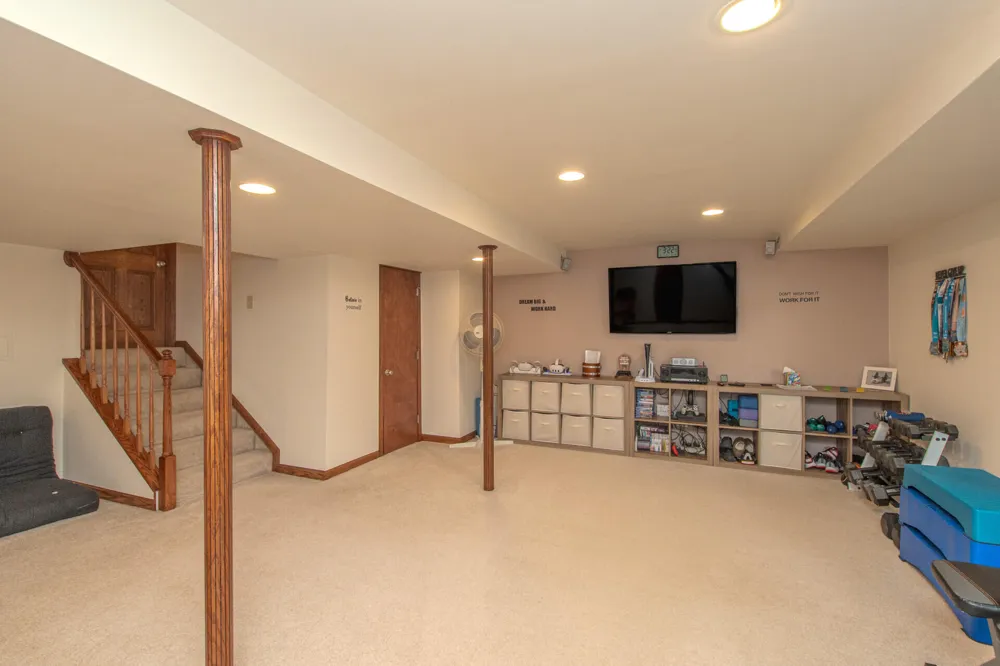 12575 Green Tree Trail South Lyon, MI 48178