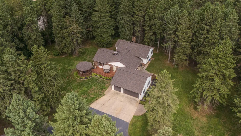 12575 Green Tree Trail South Lyon, MI 48178