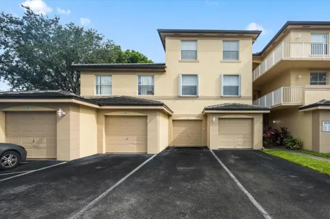 2020 Greenview Shores Boulevard #102
