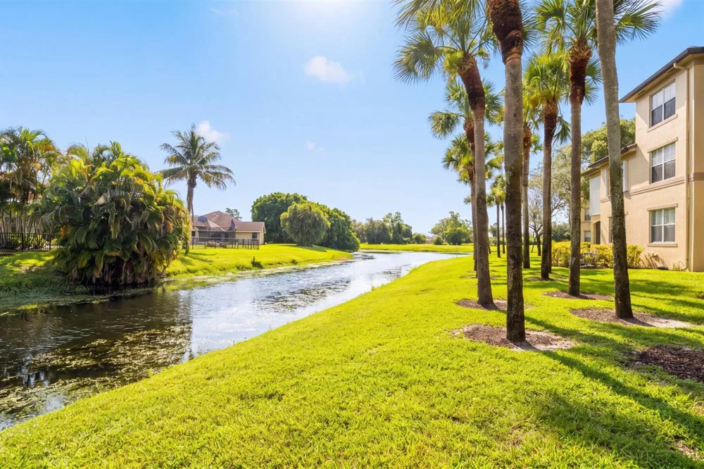 2020 Greenview Shores Boulevard #102 Wellington, FL 33414