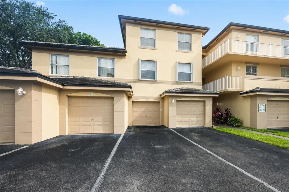 2020 Greenview Shores Boulevard #102 Wellington, FL 33414
